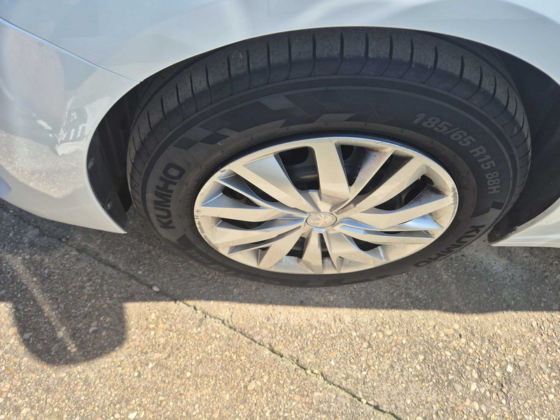 Foto Peugeot 208 25
