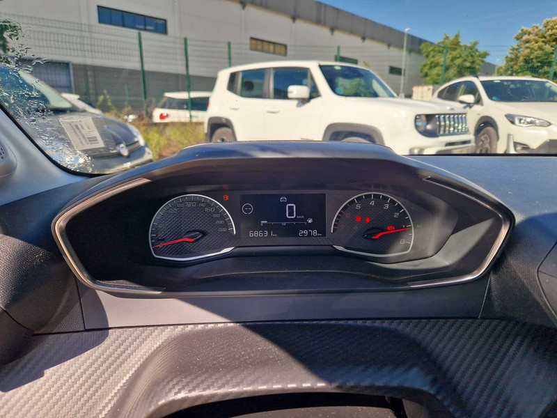 Foto Peugeot 208 8