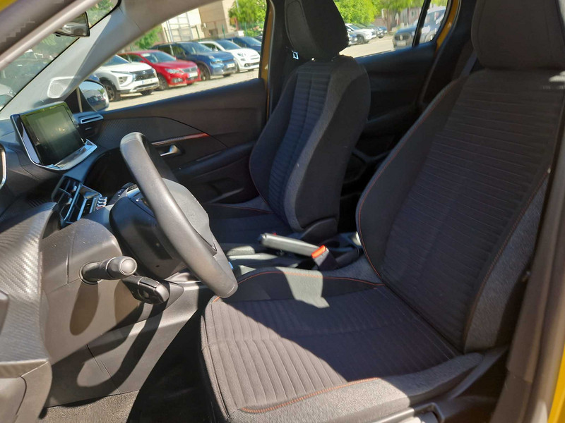 Foto Peugeot 208 12