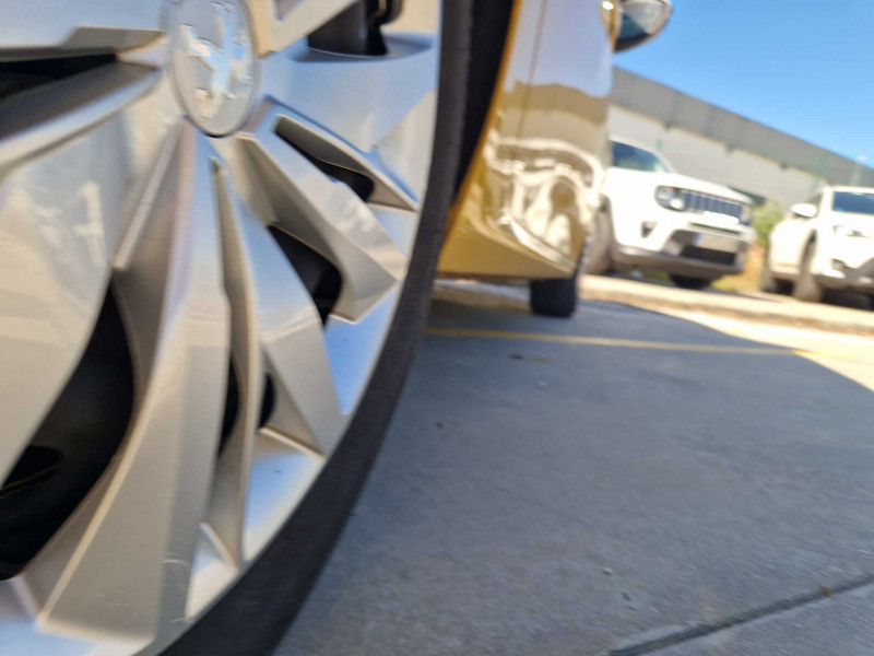 Foto Peugeot 208 19