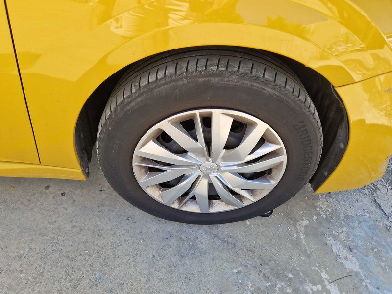Foto Peugeot 208 24