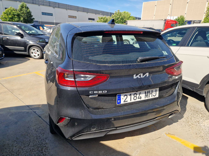 Foto Kia Cee'd Ceed 1.6 MHEV iMT Eco-Dynamics Drive 136 2