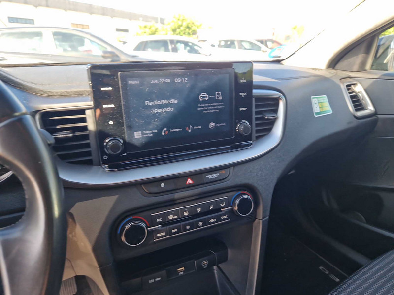 Foto Kia Cee'd Ceed 1.6 MHEV iMT Eco-Dynamics Drive 136 10