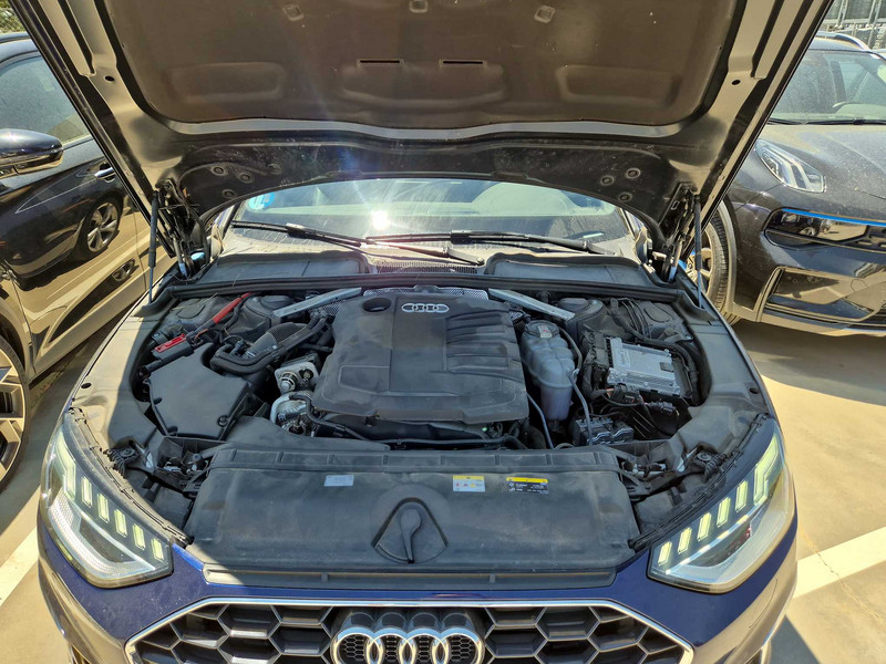 Foto Audi A4 Allroad A4 Avant 35 TDI S line S tronic 120kW 9