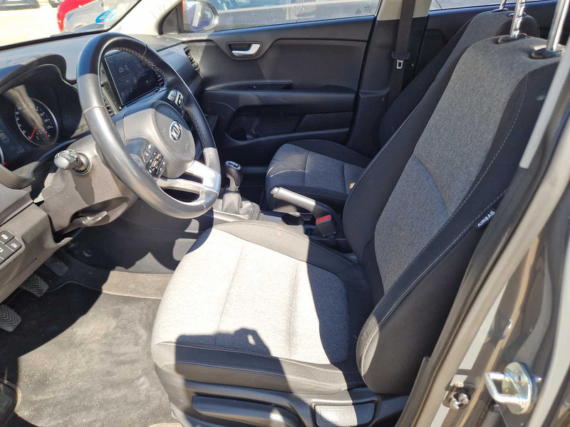 Foto Kia Stonic 12