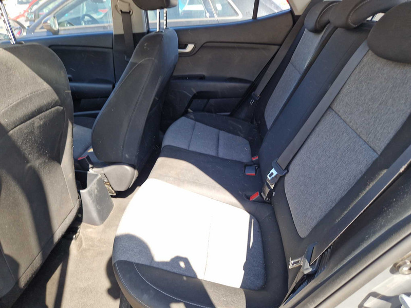 Foto Kia Stonic 13
