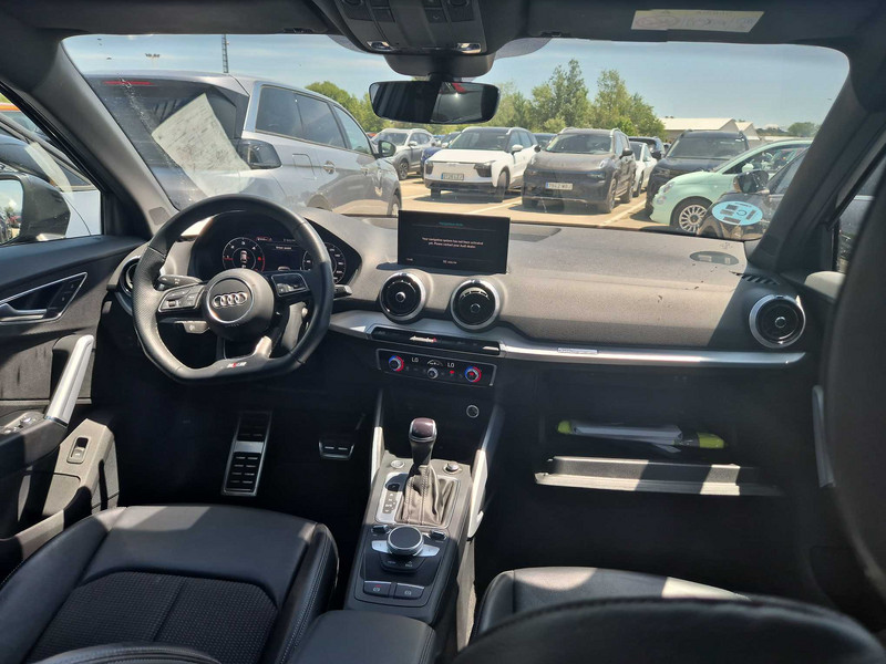 Foto Audi Q2 14