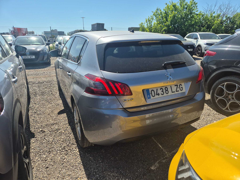 Foto Peugeot 308 GTi 308 1.2 PureTech S&S Allure Pack EAT8 130 2