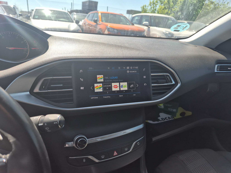 Foto Peugeot 308 GTi 308 1.2 PureTech S&S Allure Pack EAT8 130 9