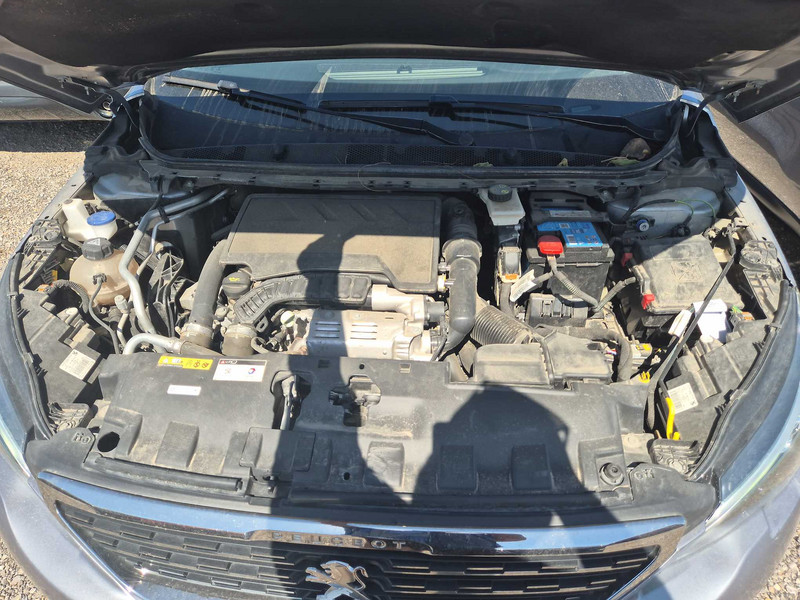 Foto Peugeot 308 GTi 308 1.2 PureTech S&S Allure Pack EAT8 130 11