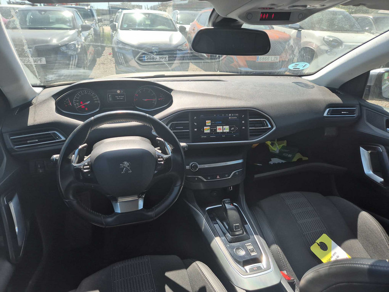 Foto Peugeot 308 GTi 308 1.2 PureTech S&S Allure Pack EAT8 130 17