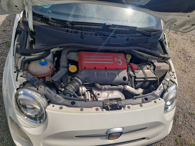 Foto Abarth 500 Spiaggina '58 Abarth 595C 1.4T-Jet Turismo Aut. 121kW 11