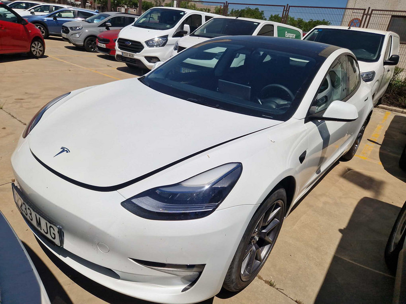 Tesla Model 3 Long-Range Dual Motor AWD