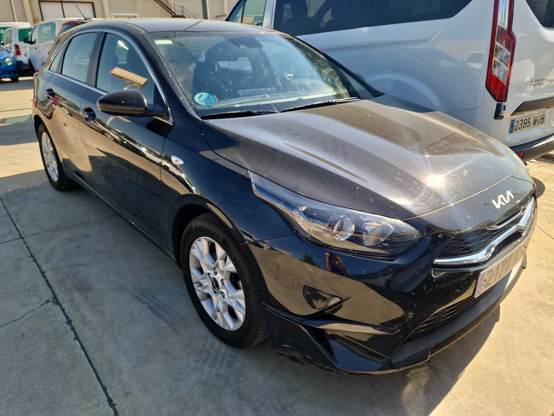Foto Kia Cee'd Ceed 1.6 MHEV iMT Eco-Dynamics Drive 136 4