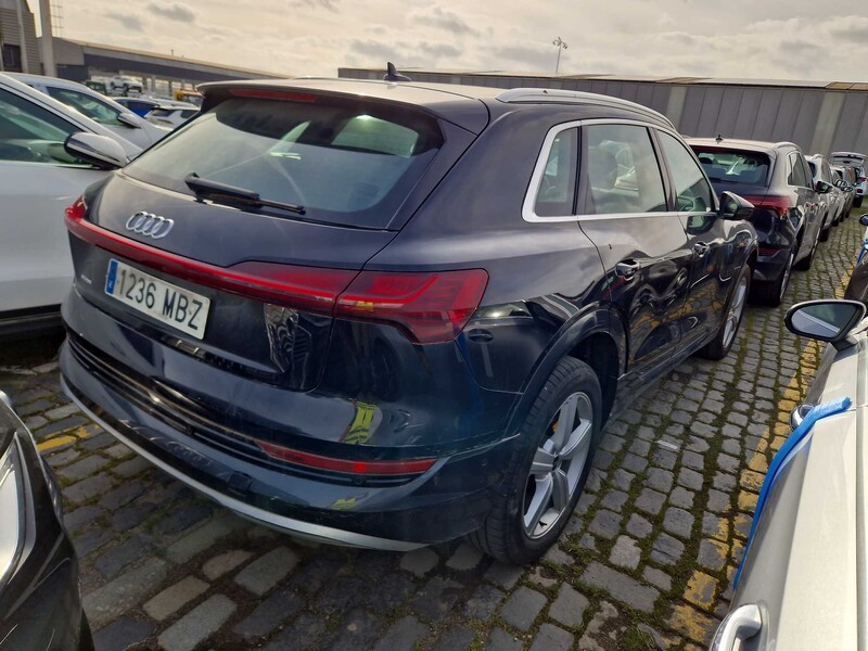 Foto Audi E-TRON 3