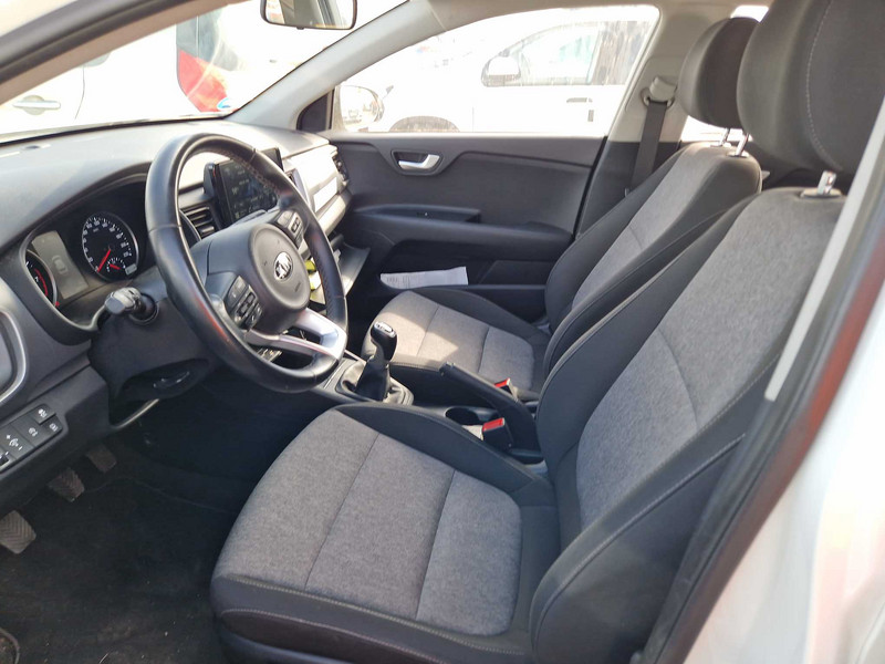Foto Kia Stonic 12