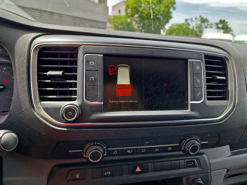 Foto Opel VIVARO 10