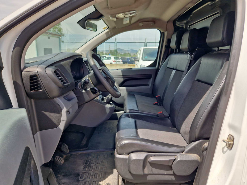 Foto Opel VIVARO 12