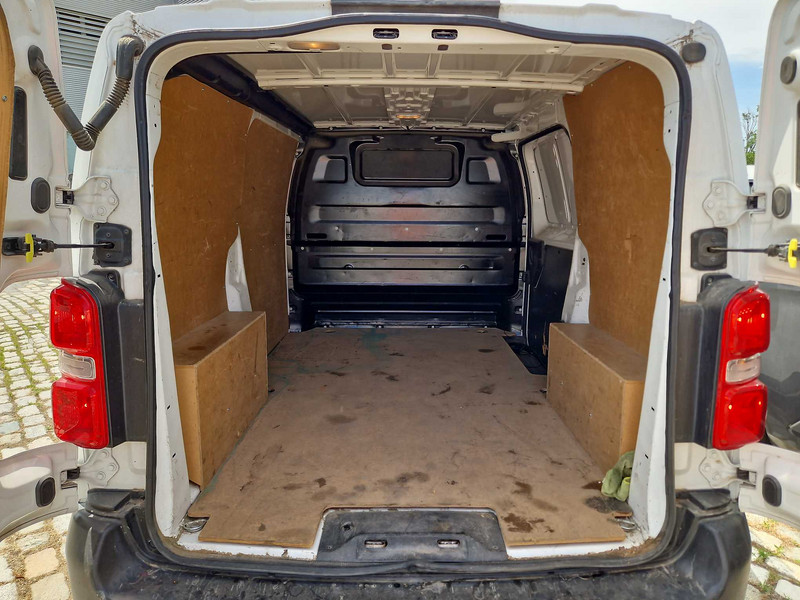 Foto Opel VIVARO 16