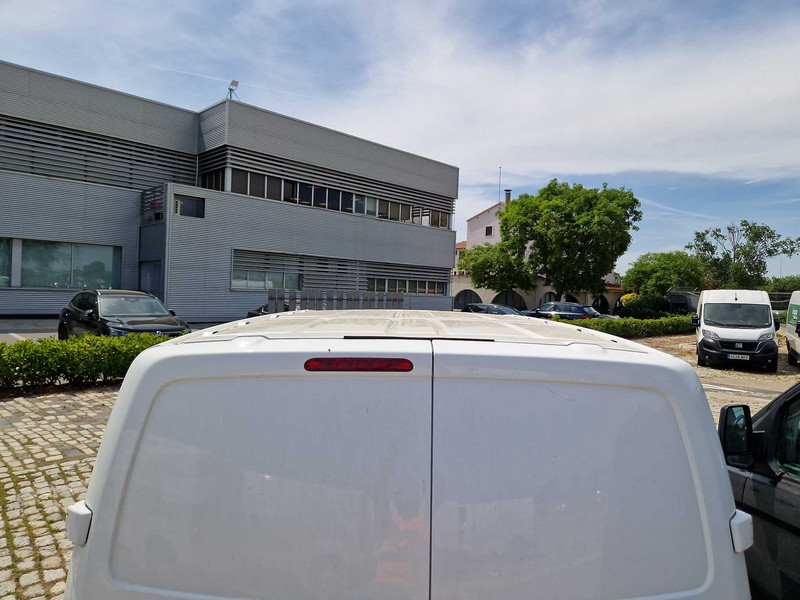 Foto Opel VIVARO 19