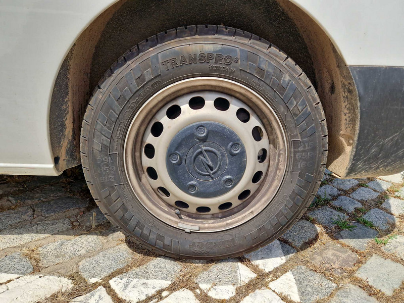 Foto Opel VIVARO 21