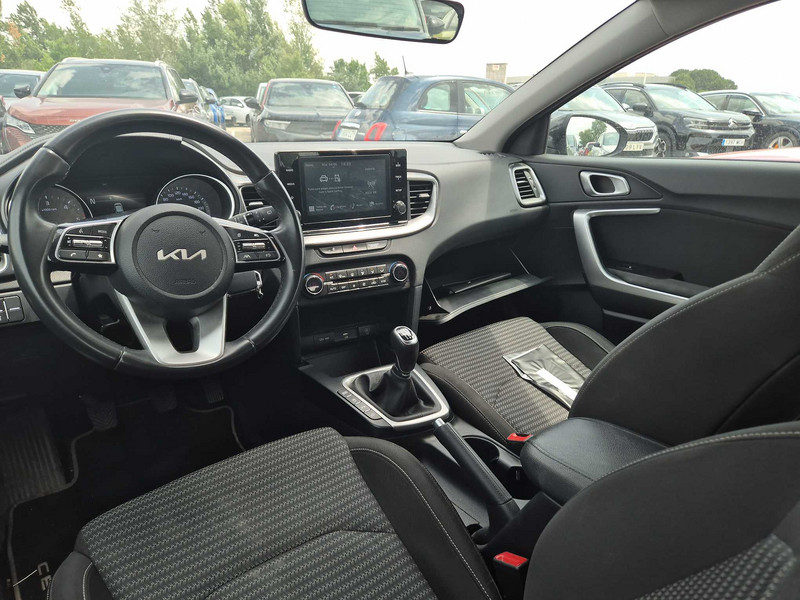 Foto Kia Cee'd Ceed 1.6 MHEV iMT Eco-Dynamics Drive 136 14