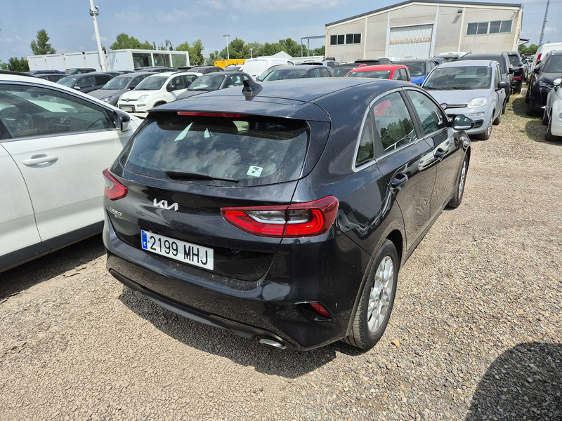 Foto Kia Cee'd Ceed 1.6 MHEV iMT Eco-Dynamics Drive 136 3