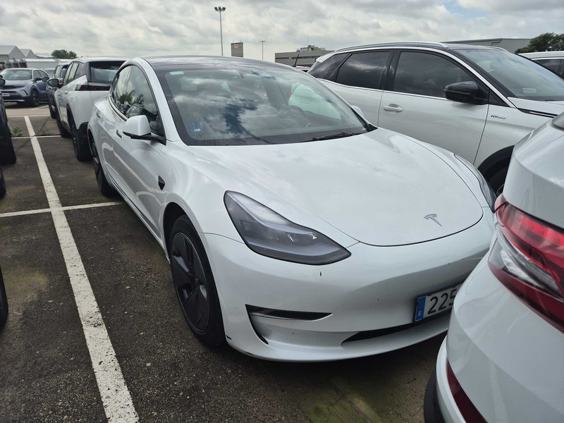 Foto Tesla Model 3 4