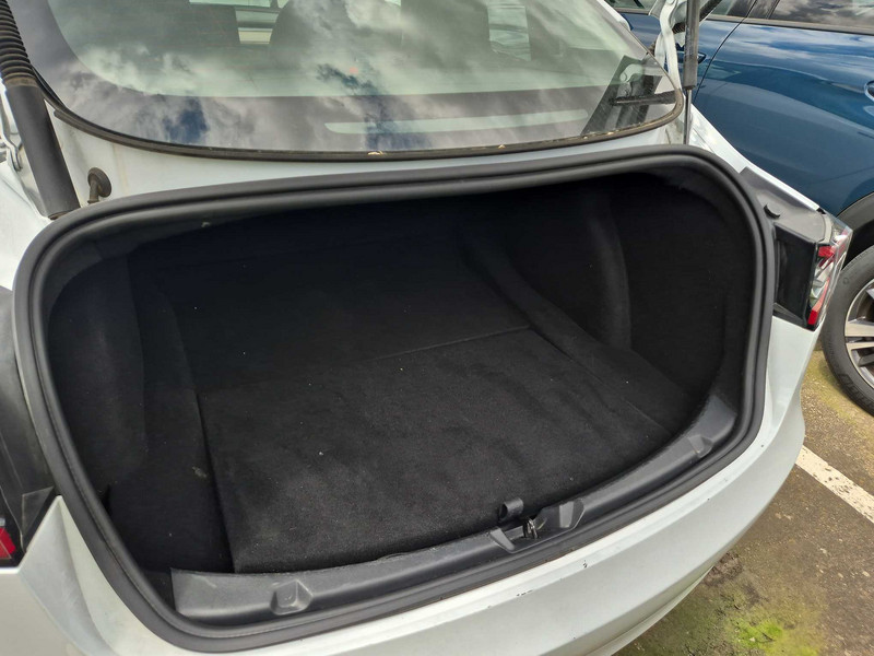 Foto Tesla Model 3 14