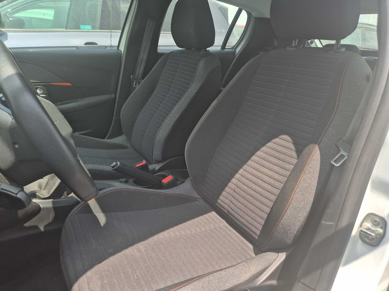 Foto Peugeot 208 14