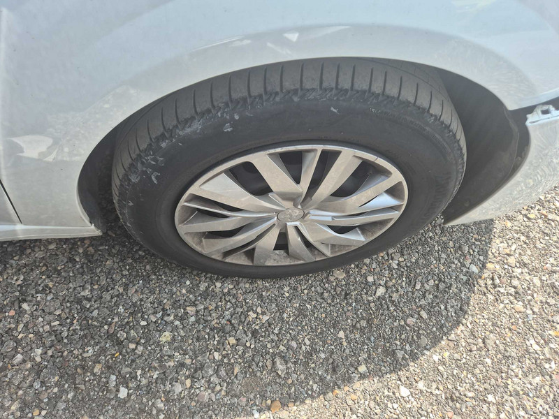 Foto Peugeot 208 26