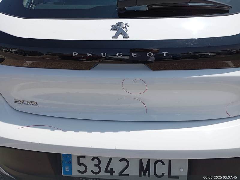 Foto Peugeot 208 42