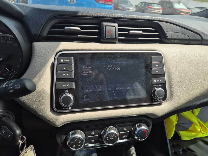 Foto Nissan Micra 9