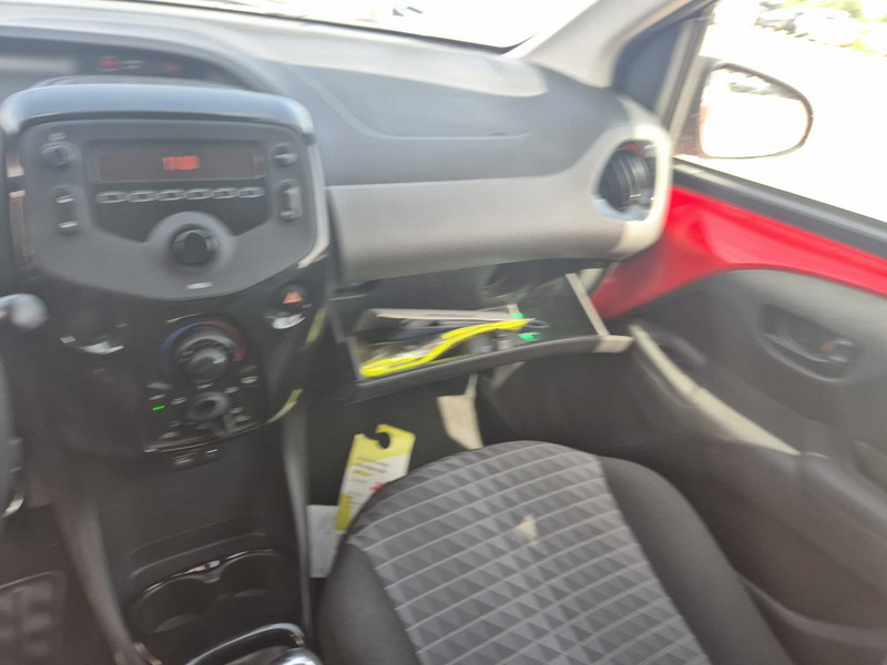 Foto Peugeot 108 9