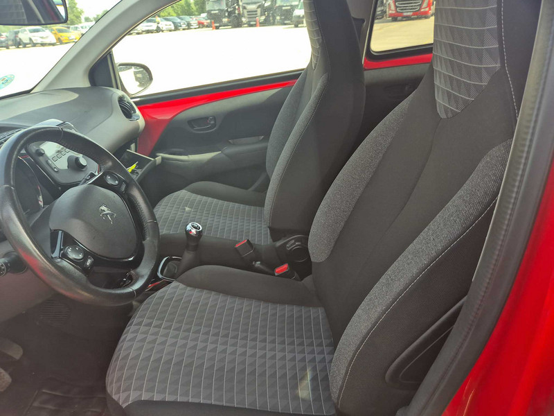 Foto Peugeot 108 11
