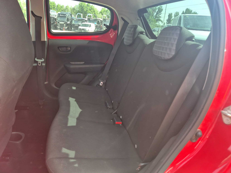 Foto Peugeot 108 12
