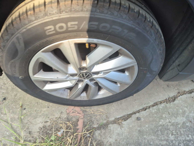 Foto Volkswagen T-CROSS 21
