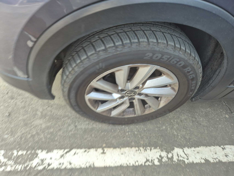 Foto Volkswagen T-CROSS 23