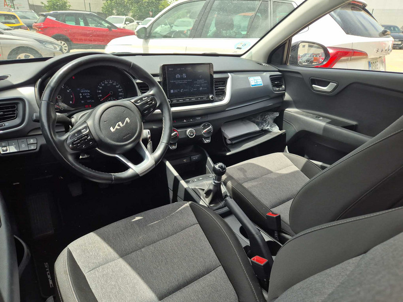Foto Kia Stonic 14