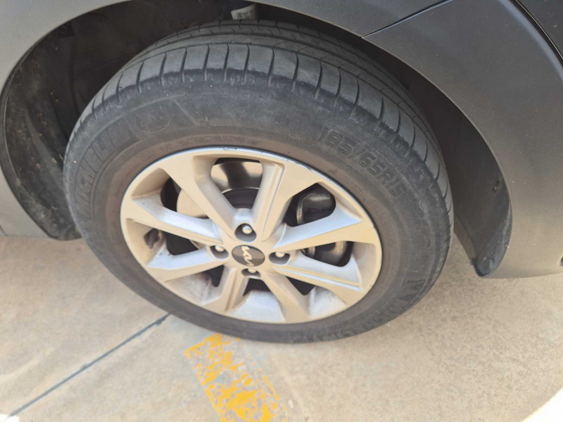 Foto Kia Stonic 24