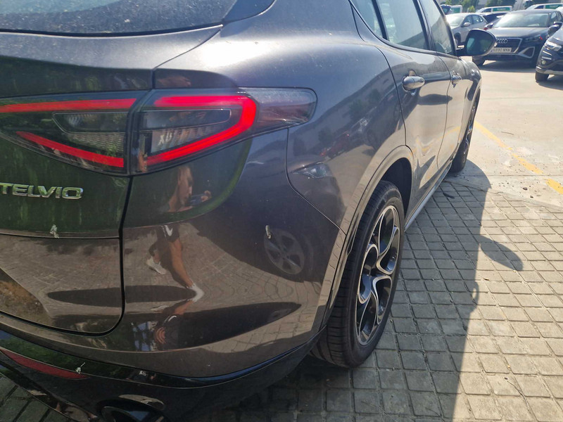Foto Alfa Romeo Stelvio 3