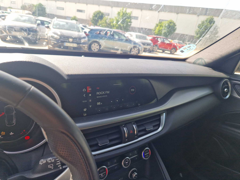 Foto Alfa Romeo Stelvio 10
