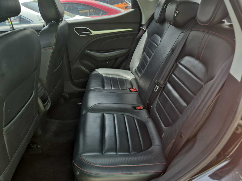 Foto MG MG ZS ZS 1.0 T-GDI Luxury 82kW 12